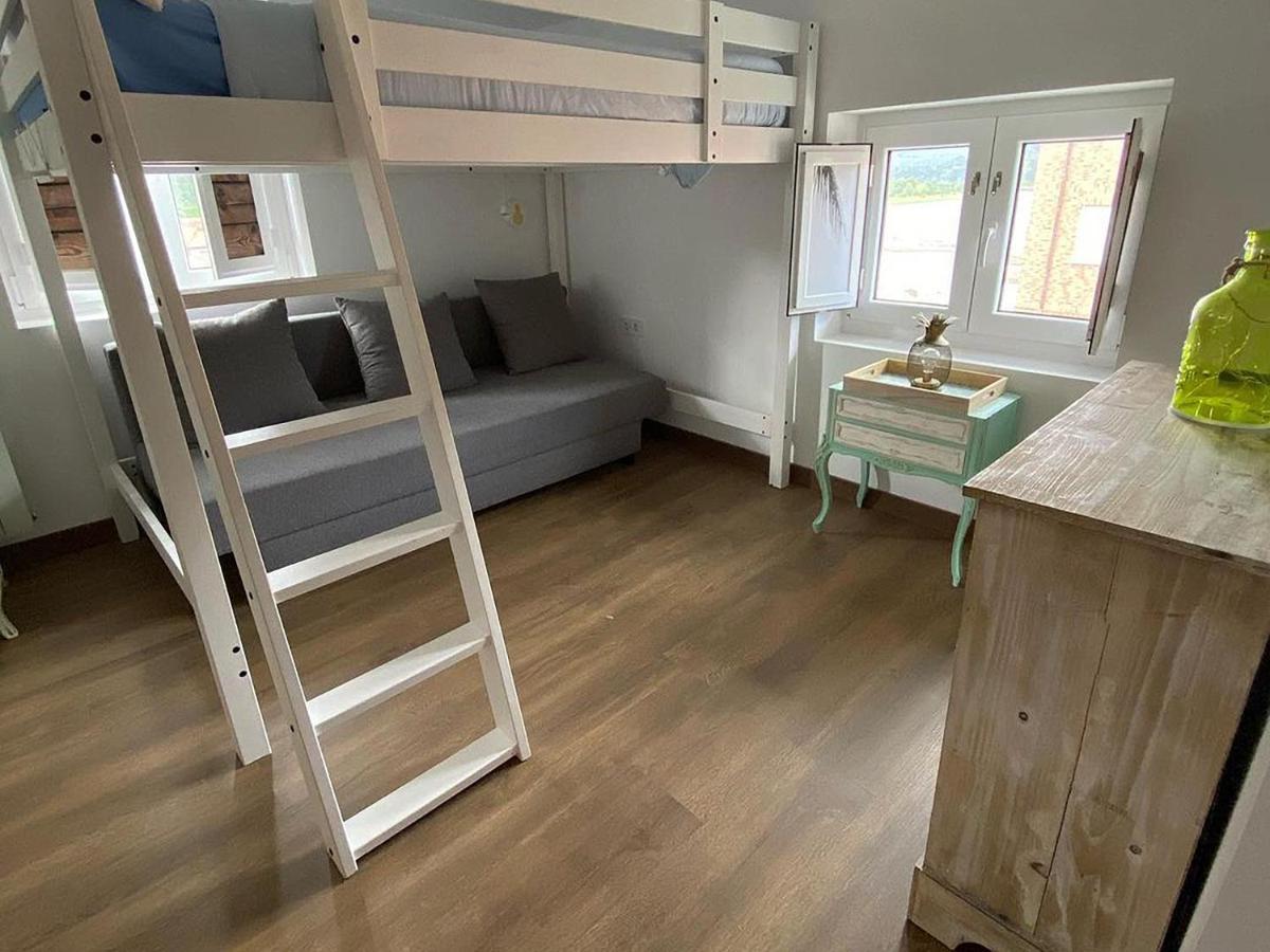 Cocos Surfhouse Hostel San Juan De La Arena ภายนอก รูปภาพ