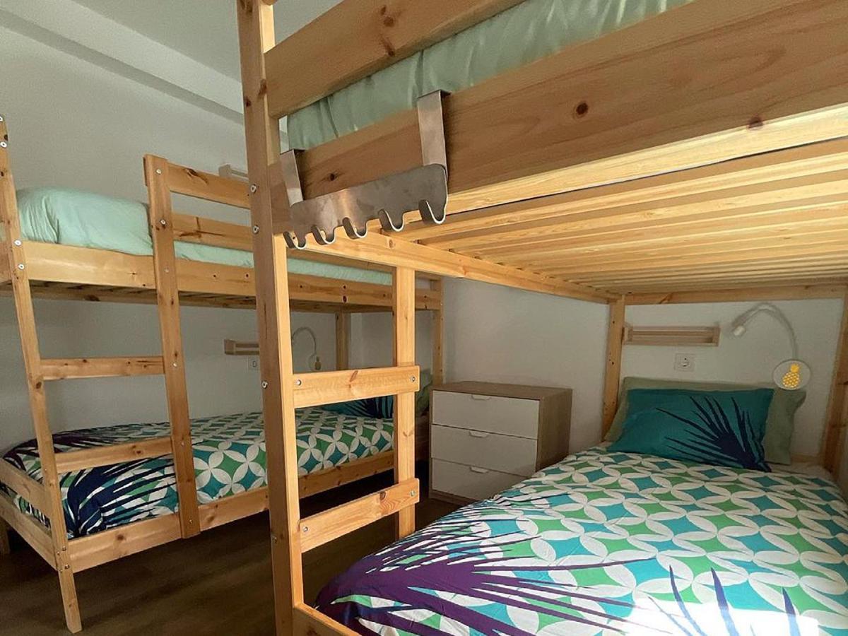 Cocos Surfhouse Hostel San Juan De La Arena ภายนอก รูปภาพ