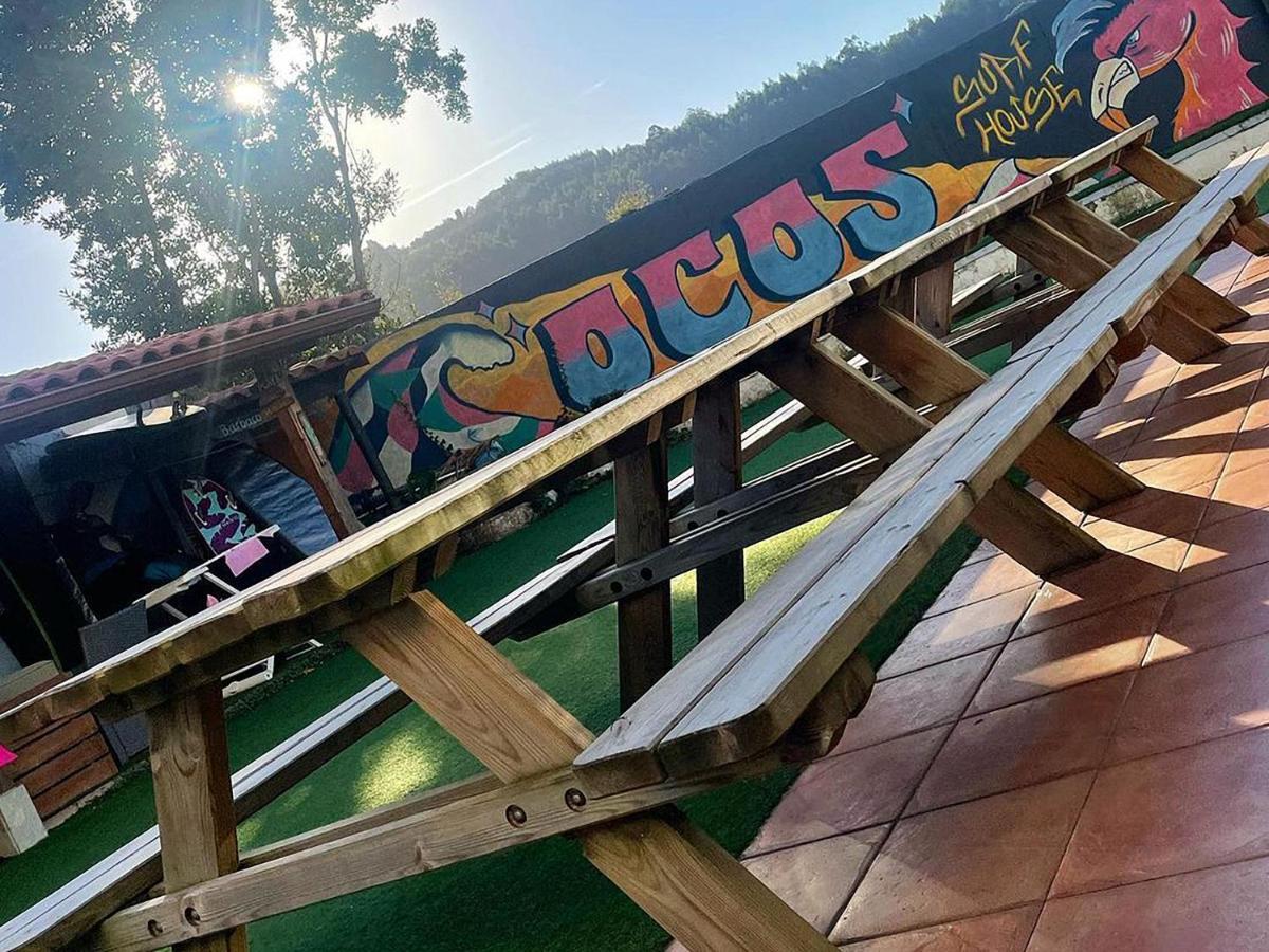 Cocos Surfhouse Hostel San Juan De La Arena ภายนอก รูปภาพ