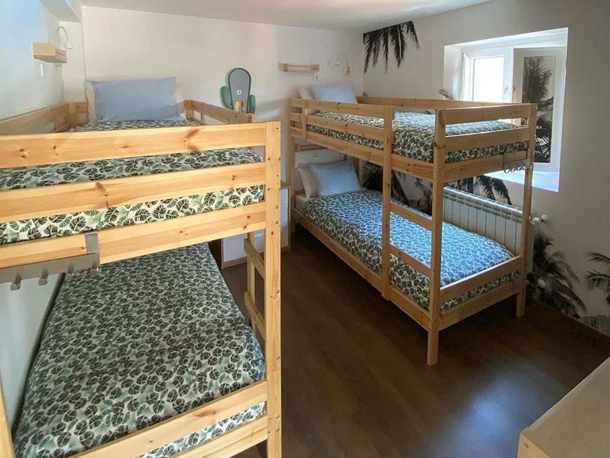 Cocos Surfhouse Hostel San Juan De La Arena ภายนอก รูปภาพ