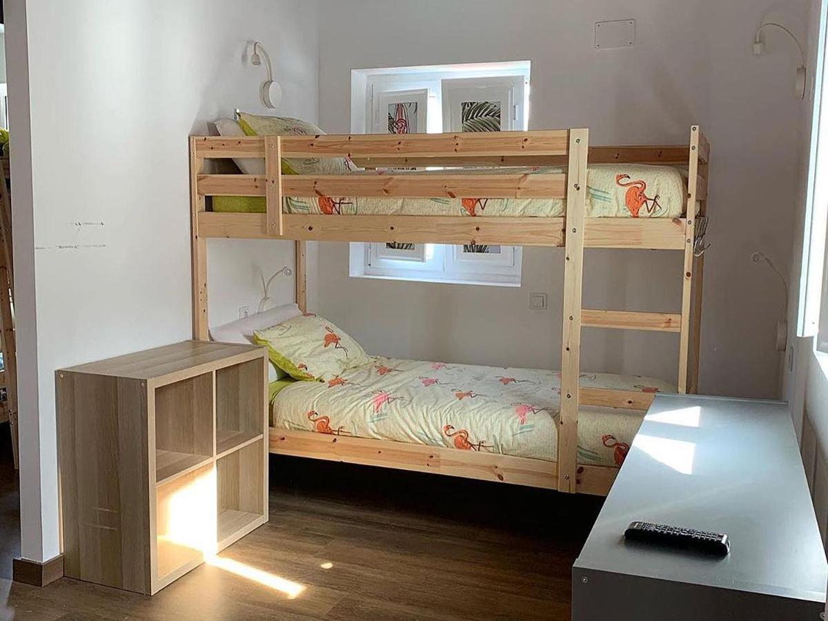 Cocos Surfhouse Hostel San Juan De La Arena ภายนอก รูปภาพ